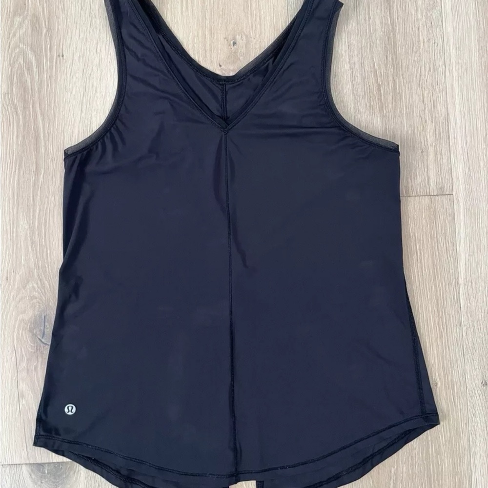 Lululemon Women's Black Tank V-Neck Tie, Wear 2 Ways, Mesh Edges Sz 4 *J10